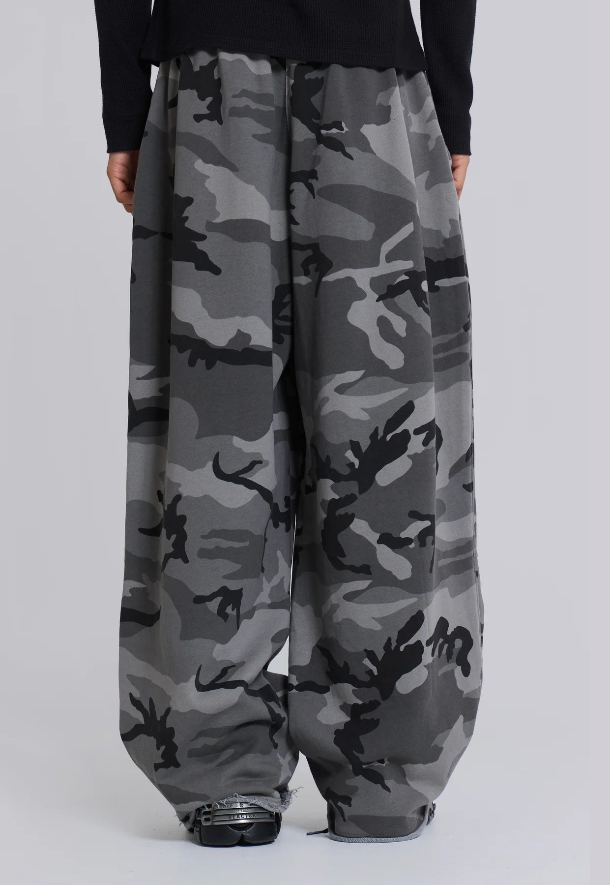 Baggy Sweat Pants - Camo